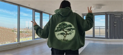 How Oversized Fits Helped Alchemai Hoodies Stand Out Across Streetwear